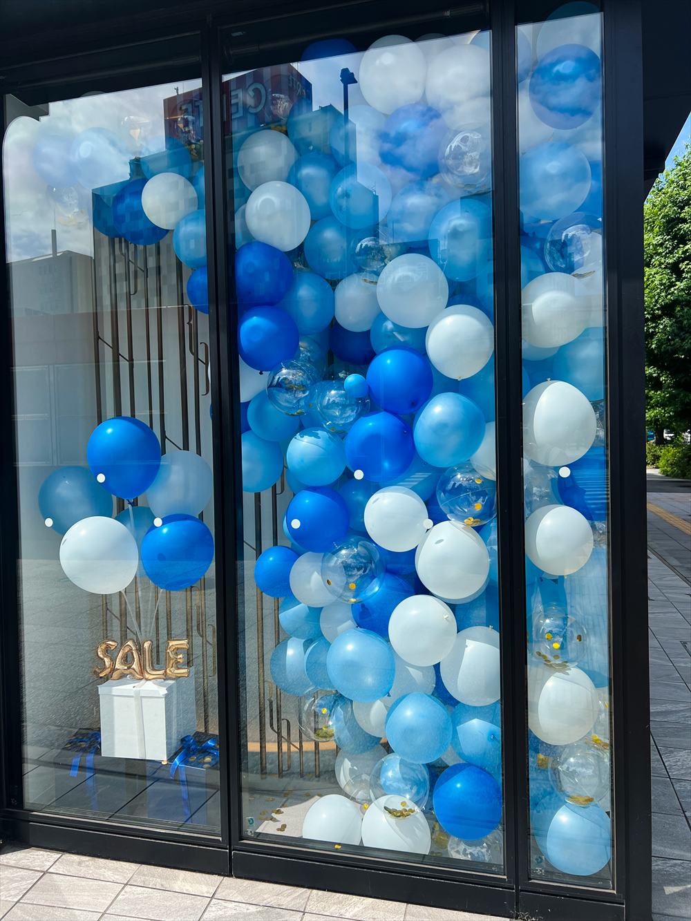 ロデオドライブ様 店舗バルーンディスプレイ　セール装飾